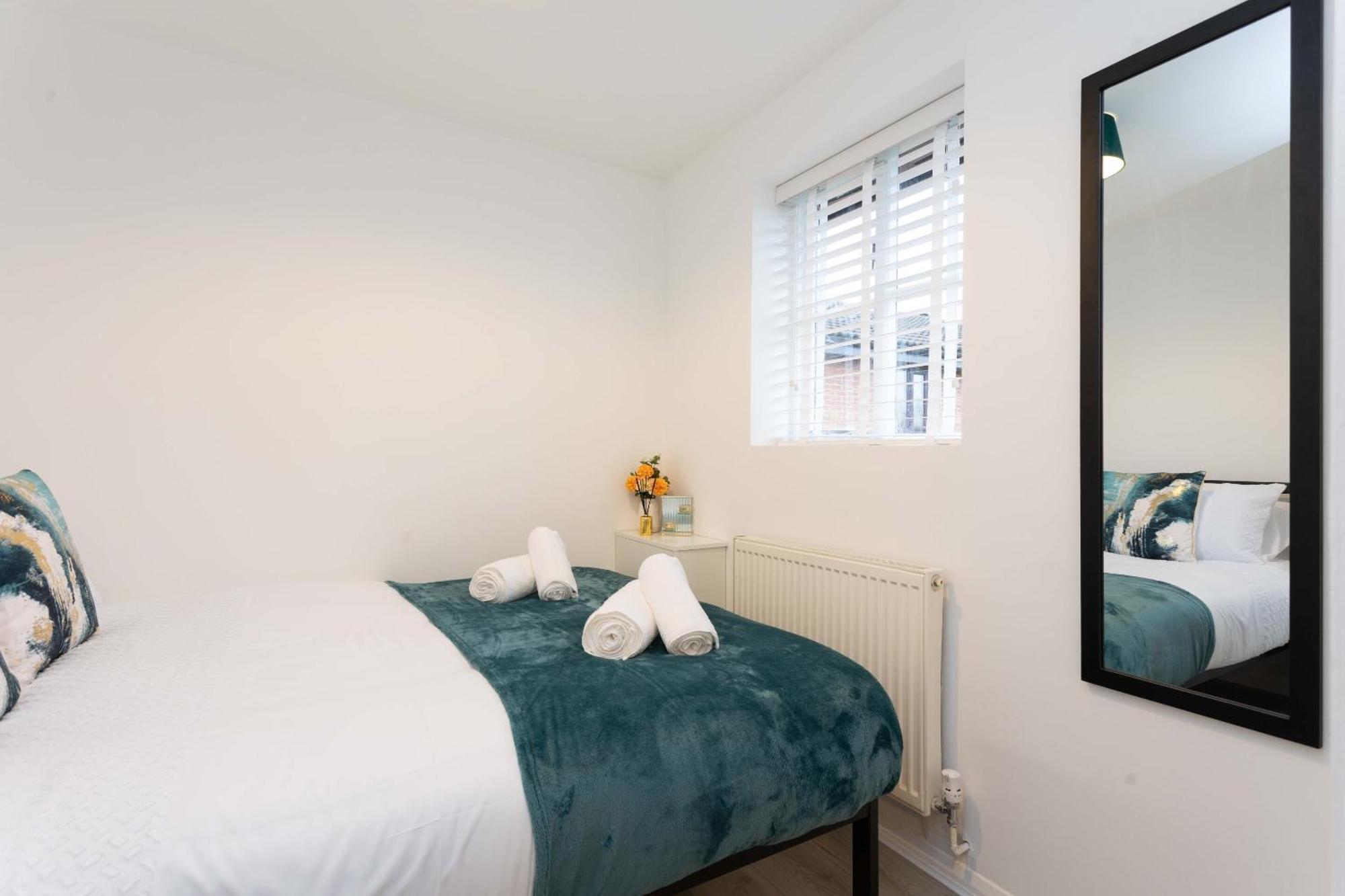 Modern Flat - Sleeps 3 - London Enfield