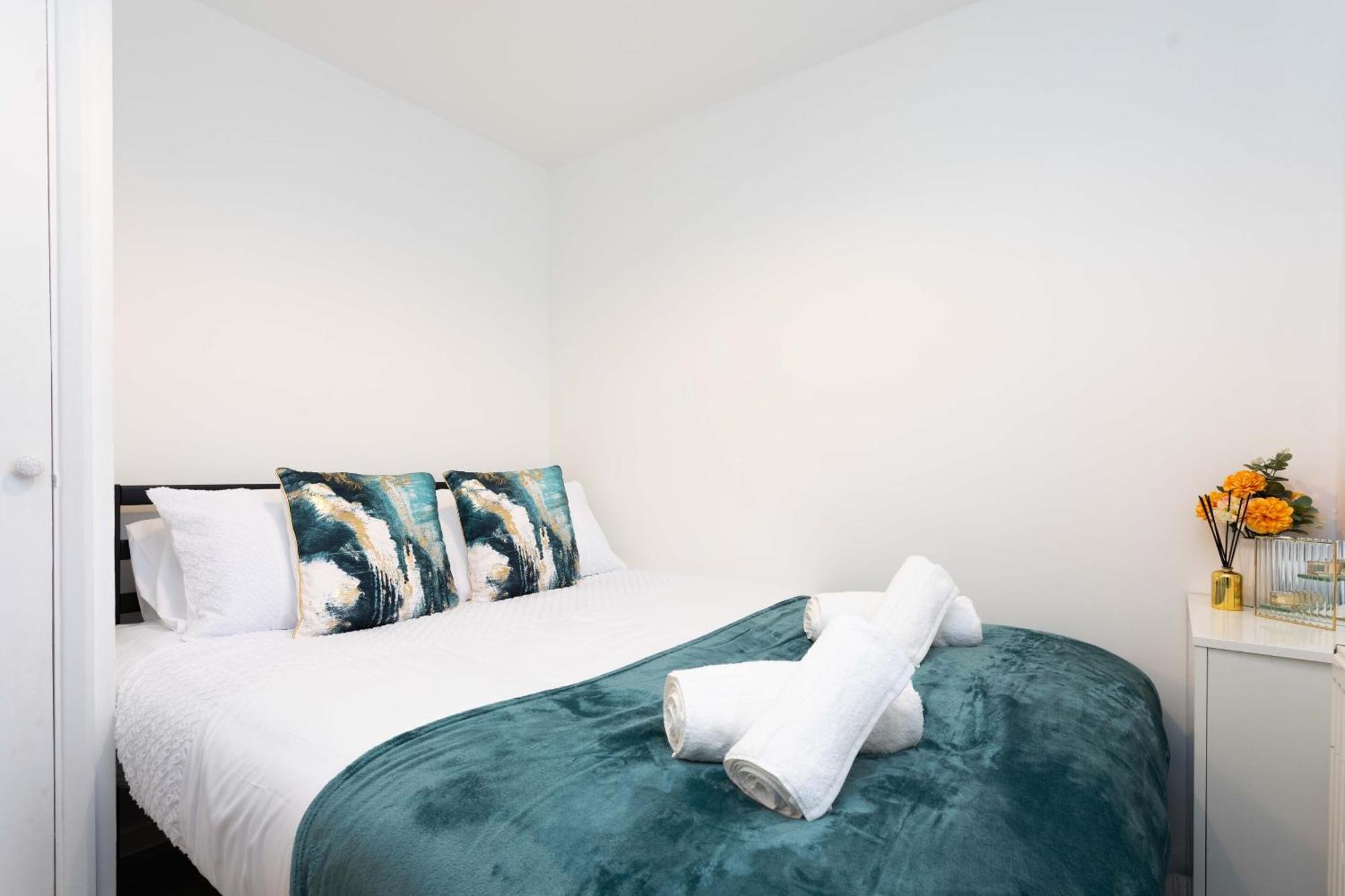 Apartment Modern Flat - Sleeps 3 - London *