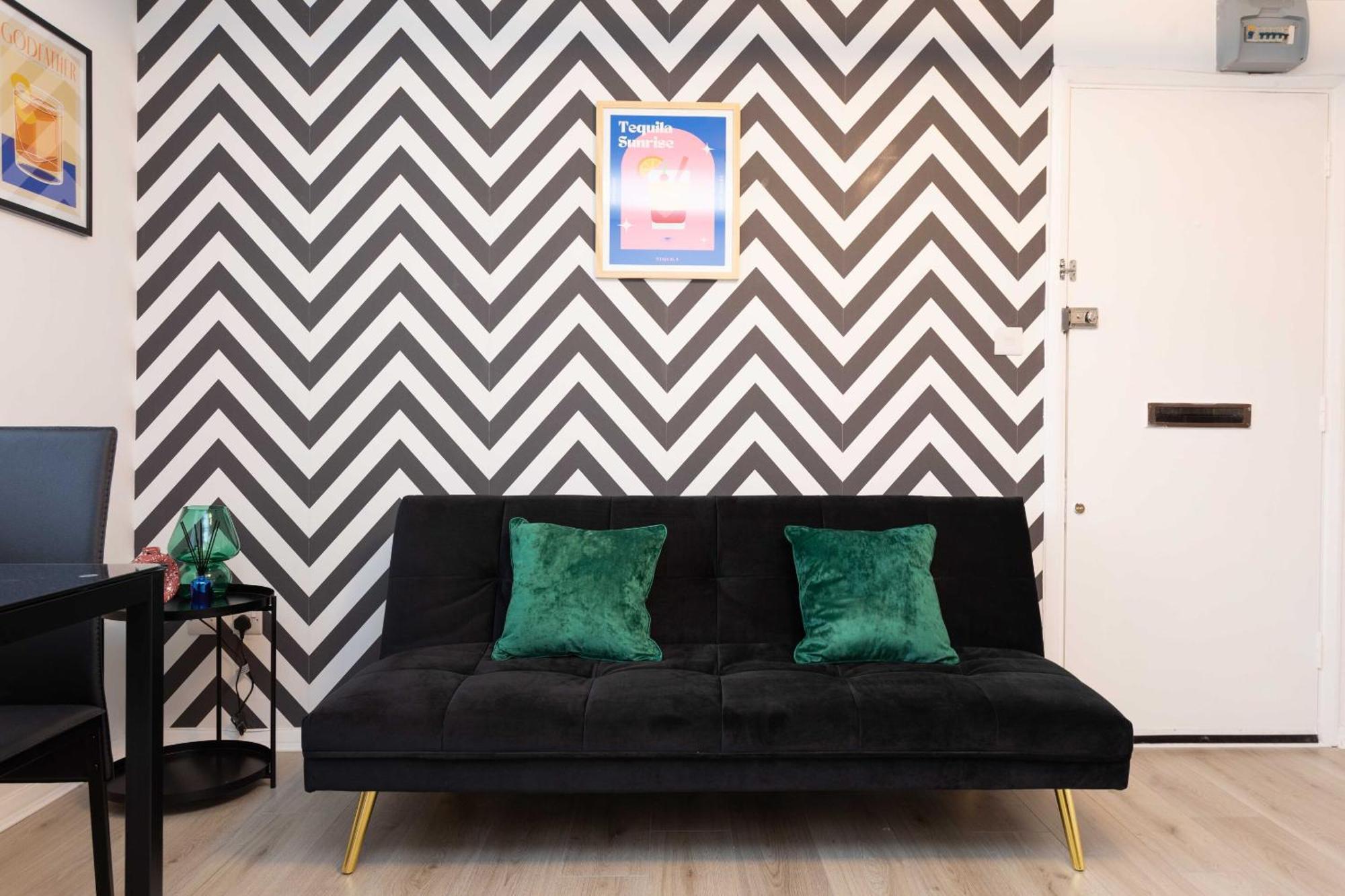 Modern Flat - Sleeps 3 - London Apartment